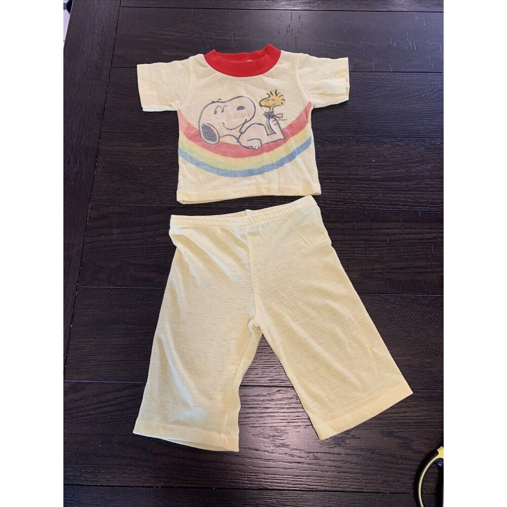 Vintage 1965 Peanuts Snoopy Kid's Size 1 Tee Shirt And Pants Pajama Set PJ
